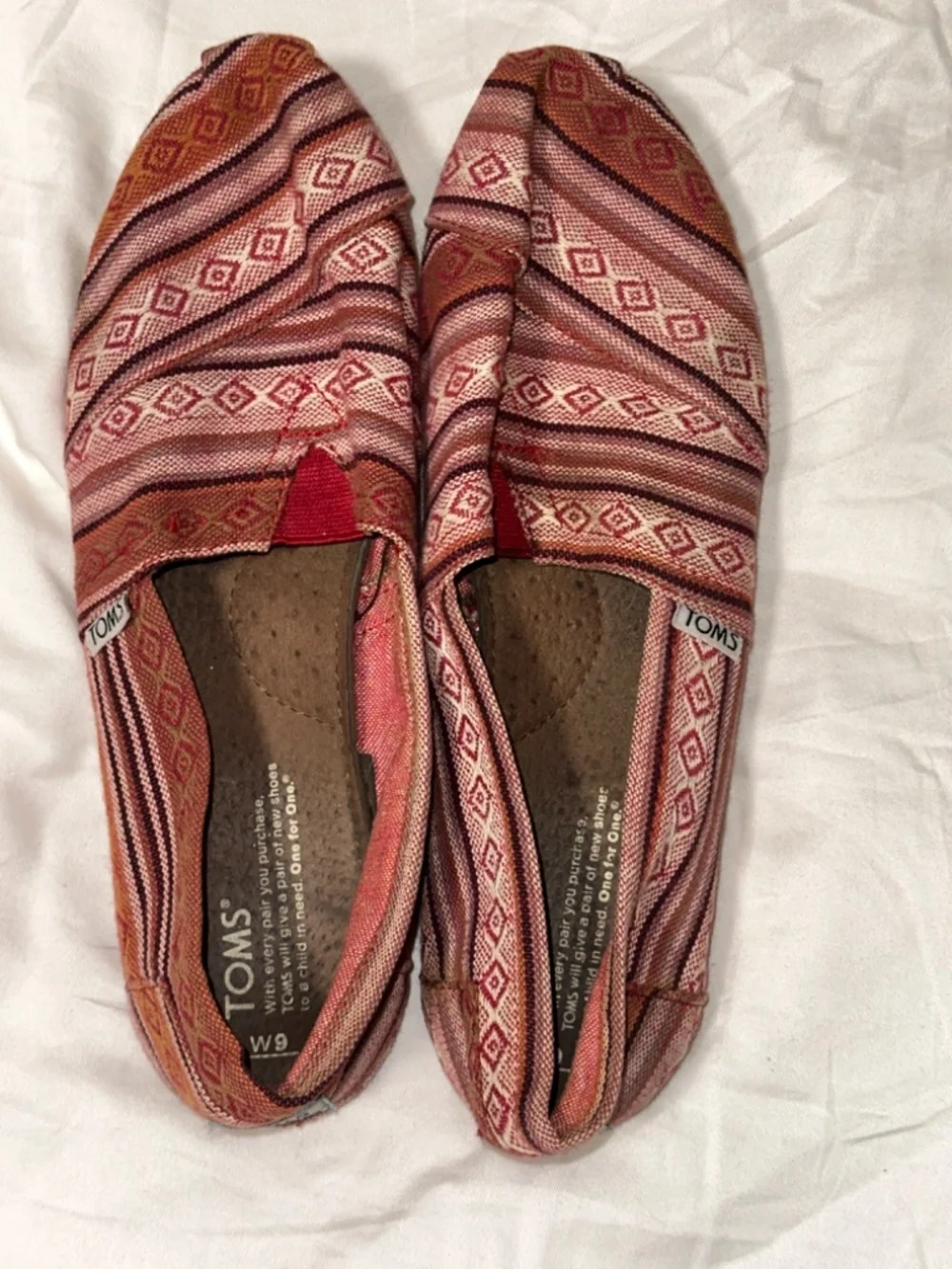 TOMS Aztek Red Shoes Womens 9